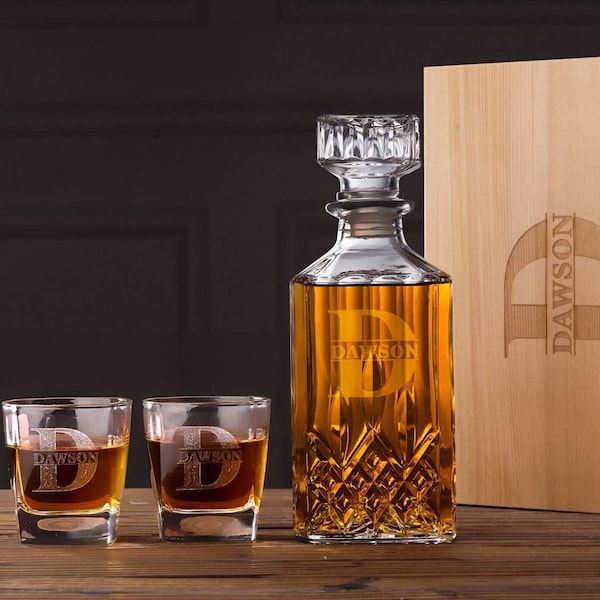 Personalized Groomsmen Gifts - Engraved Whiskey Decanter Set with Wood Box - Groomsman Gift, Best Man Gift, Gift for Dad, Manor