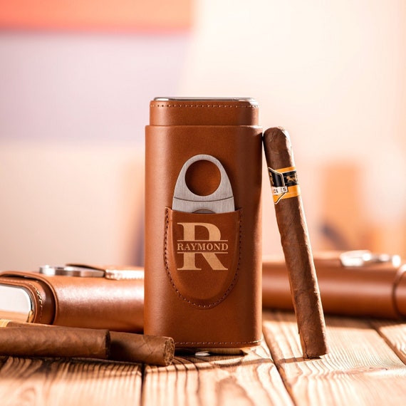 Cigar Case with Cutter - PERSONALIZED With your name Leather Cigar Case with Cutter - PERSONALIZED With your name Leather