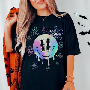 Melting Smiley Face Oversized Vintage T-Shirt, Smiley Face Tee, Retro Smile Shirt, Aesthetic Shirt, Smile Face T-shirt, Gift for her