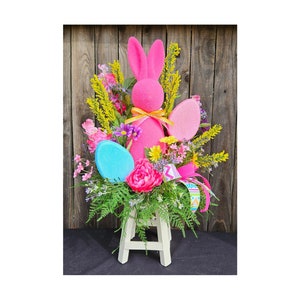 Easter table arrangement, Easter centerpiece, Spring Centerpiece, Easter Bunny decor, Easter floral arrangement, Spring flowers