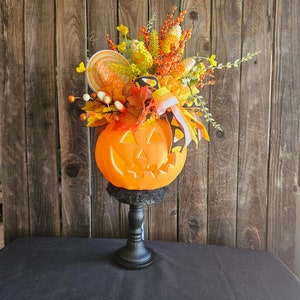 Halloween Table decor, Halloween Pumpkin, Halloween Decor, Halloween Centerpiece, Fun Halloween, Pumpkin decor, Light up pumpkin decor