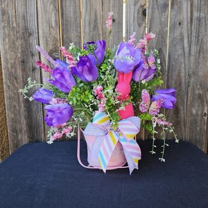 Easter table arrangement, Easter centerpiece, Spring Centerpiece, Bunny decor, Easter floral arrangement, Spring flowers, Carrot basket