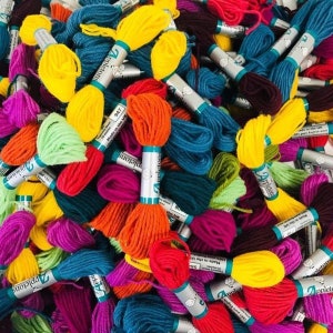 Appletons タペストリー ウール バンドル - Appletons 4ply タペストリー ニードルポイント ウールの 30 種類のミックス かせ - 30 x 10 m かせ