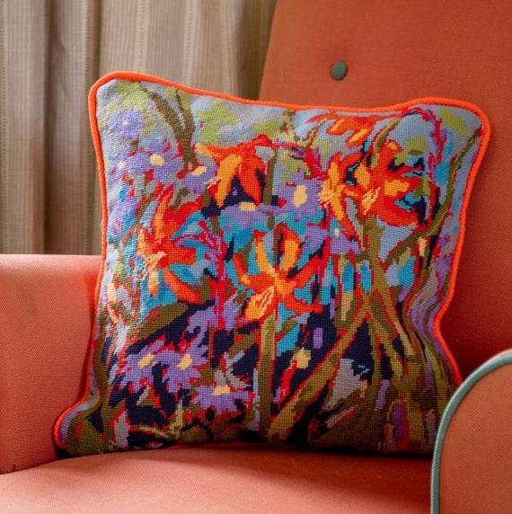 割引価格 Tapestry Needlepoint Kit – Montbretia - Premium Tapestry Kit クッション・座布団
