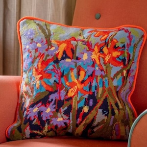 Zestaw do haftu gobelinowego – Montbretia – zestaw premium do haftu gobelinowego, zestaw do haftu igłowego z przodu poduszki – nowoczesna sztuka kwiatowa, pamiątkowe hafty