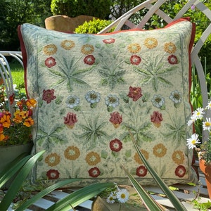 Tapestry Needlepoint Kit – Daisies in the Garden - Premium Tapestry Kit Cushion Front - Glorafilia - William Morris Tapestry