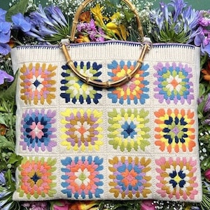 Tapestry Needlepoint Kit – Granny Squares Needlepoint Bag - Premium Tapestry Kit Needlepoint Bag - Glorafilia