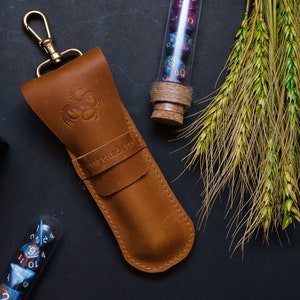 RPG Dice Potion Bag With Fantasy Dice Potion Flask Set: Tan Leather Single Potion Bag with Leather Stamped and Dice Potion Flask | Dice Bag
