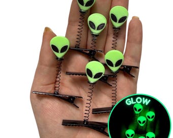 Alien Head UV Glow In The Dark Sprout Clips 6-PC Set | Rave Sprouts - Festival Trinkets - Rave Accessories - Hair Clips - Hat Clips