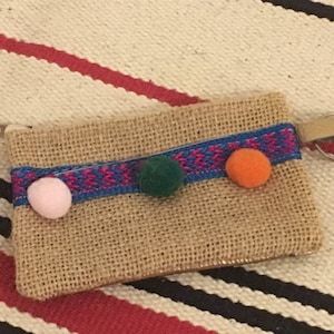 Porte monnaie jute et simili cuir pompon rose vert orange artisanat marocain  cadeau témoin femme