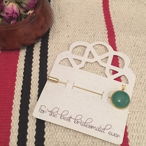 Brooch pin hijab gold pine cabochon green aventurine gift Islam gift witness woman