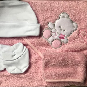 Cadeau naissance personnalisé bébé cape bain chaussons bonnet coffret bébé image 4