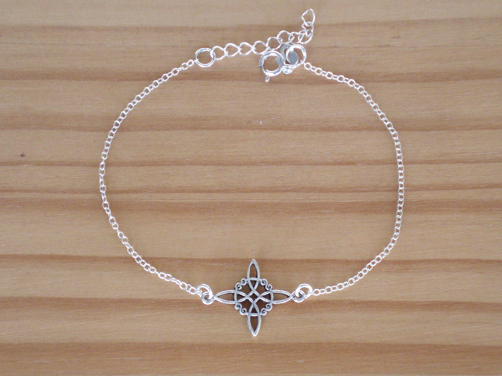 JERWLI Bracciale con nodo di strega, in argento Sterling 925, con nodo di strega e nodo