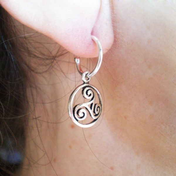 Silver celtic earrings, Sterling silver earrings, Triskele sterling silver earrings, 925 sterling silver celtic earrings