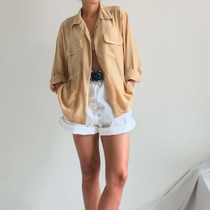 vintage 90&#39;s Beige silk embroidered button down