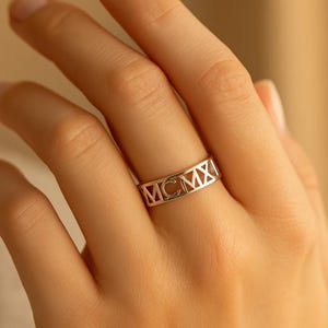Custom Roman Numerals Ring – Personalized Date Ring - Roman Numeral Cut Out Ring – Custom Date Jewelry – Anniversary Gift - Custom Year Band