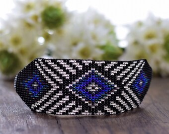 unique and indigenous design of South America google.com mujer regalo FAIR TRADE SHOP Bracelet Handmade with colored stones
