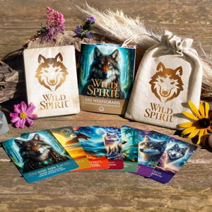 WildSpirit - Das Wolfsorakel: 52 Energiekarten mit Begleitbuch, spirituelle Orakelkarten mit dem Krafttier Wolf