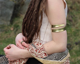 Wraparound Armlet | Brass Armband | Hammered Effect