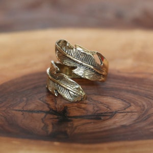 Leaf Wrap | Brass Ring | Adjustable