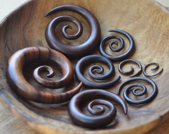 Spirale in legno tribale / Espansori / Barelle per orecchie