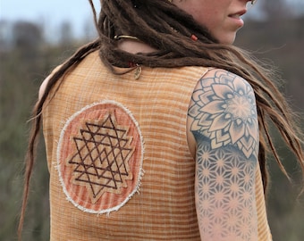 Gilet en coton bio Khadi | Conception de patch brodé Sri Yantra & Seed of Life