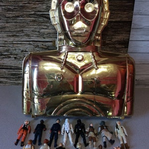 Star Wars C3P0 Action Figure Carrying  Case with 14 Star Wars Original Figures 1983 Lucas Films