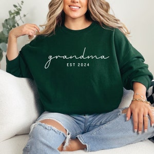 Oma Est Sweatshirt | Neue Oma Geschenk, Oma Rundhalsausschnitt, neue Großmutter Geschenk, Großmutter Pullover, Schwangerschaftansage, Oma Tee