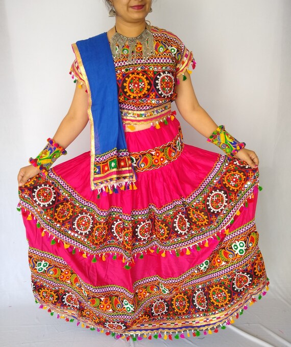 gujarati lehenga chunni