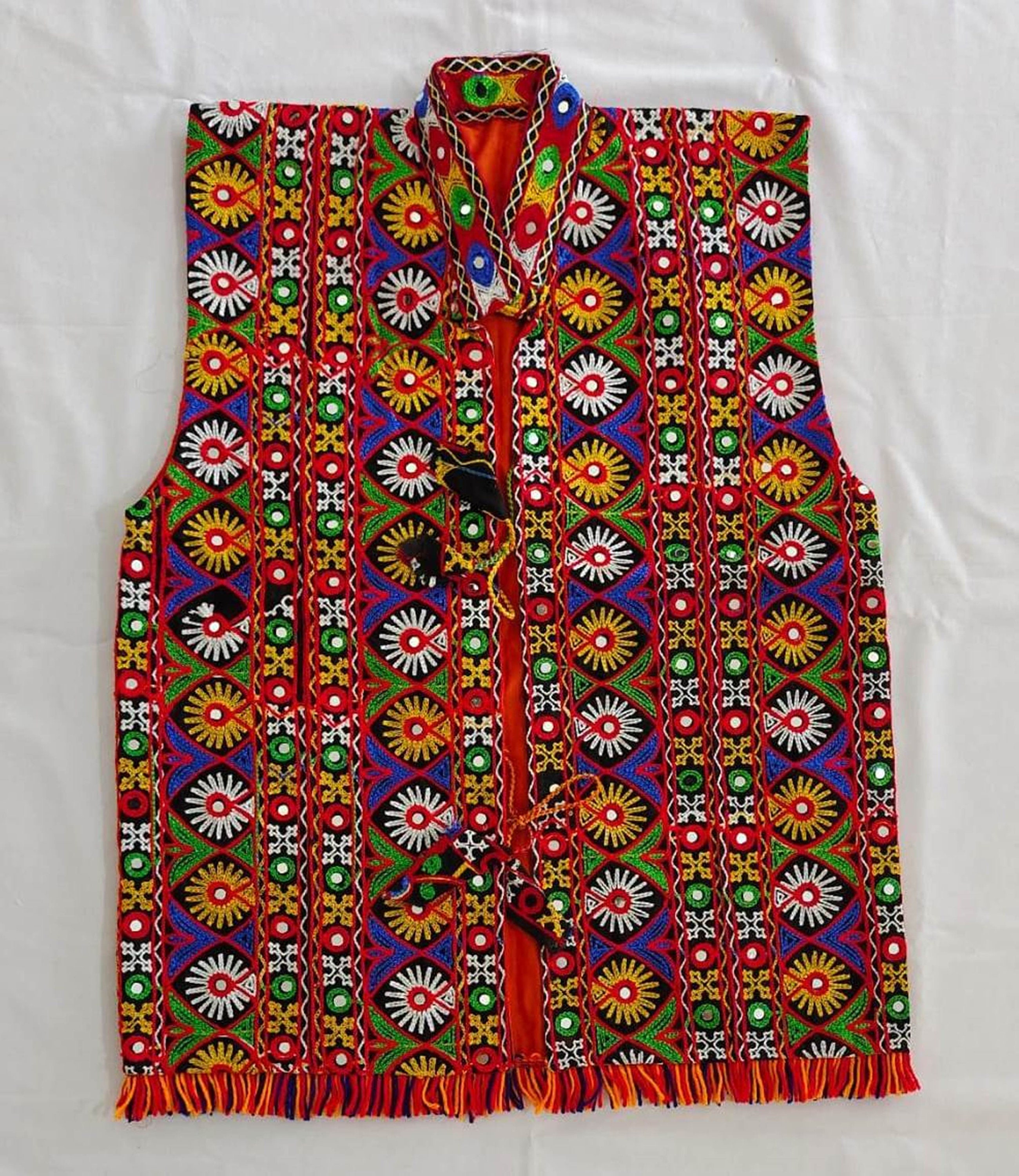 embroidered sleeveless jacket