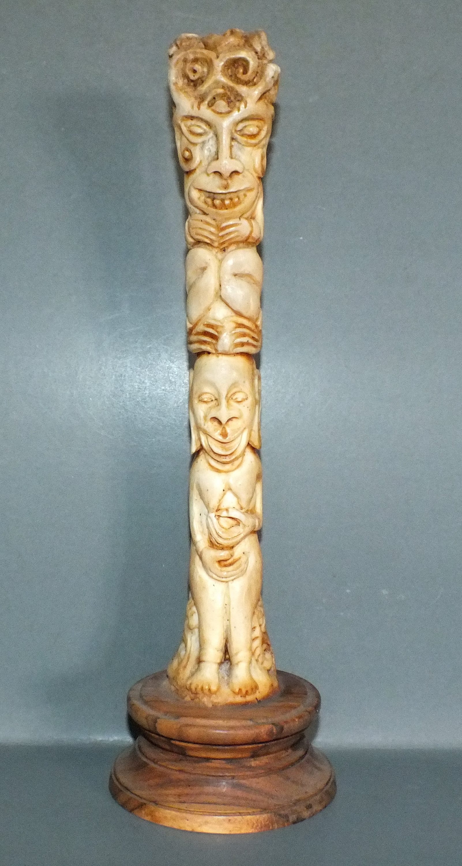置物 Buffalo Bone Totempole Buffalo Bone Statue Indonesian Island Free Shipping - Etsy