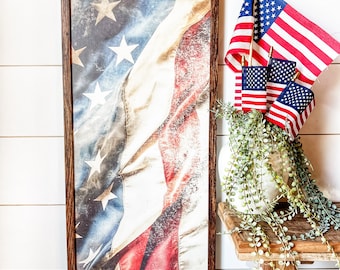 Vintage American Flag Wood Sign, 4th of July Wall Art, American Flag Art Print, Vintage 4th of July Decor, Farmhouse Wood Sign, 4th of July