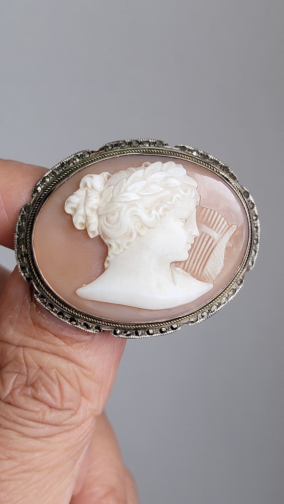 Cameo pendant - image 1