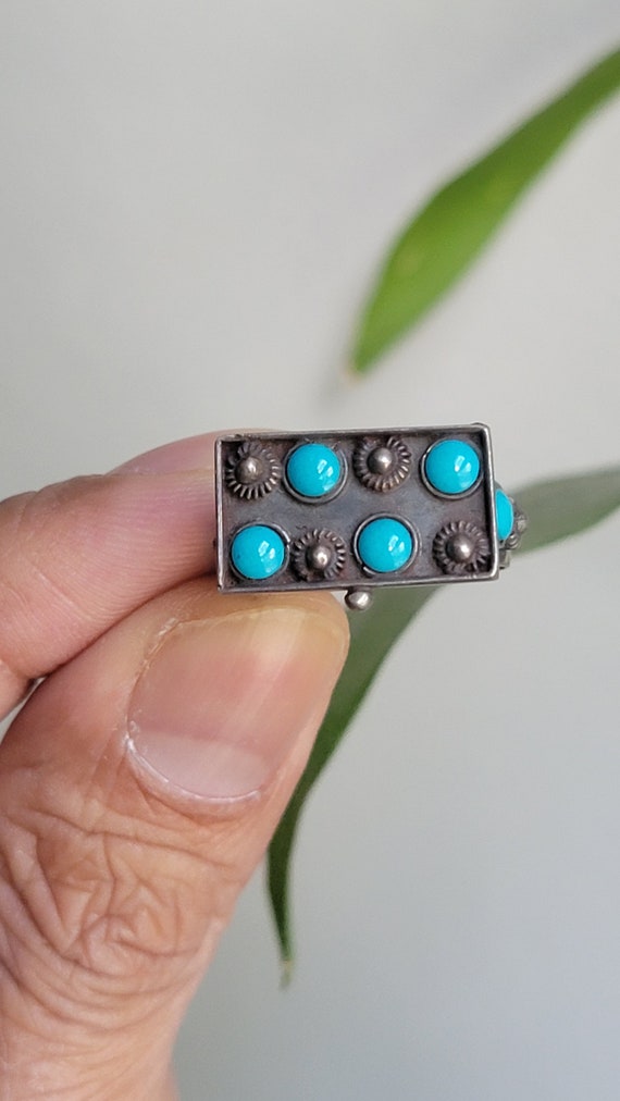 Beautiful and Unusual poison ring turquoise sterli