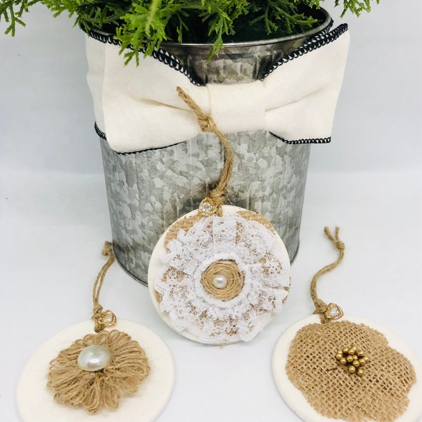 Burlap Floral and Ceramic Circular Ornament Gift Set with Heart Charms