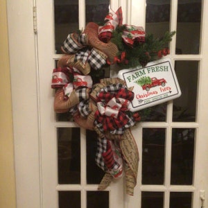 Rustic Red Truck Christmas Wreath. Red Truck Decor, Red Truck, Christmas Wreath, Christmas Decor, Holiday Decor, Home Decor