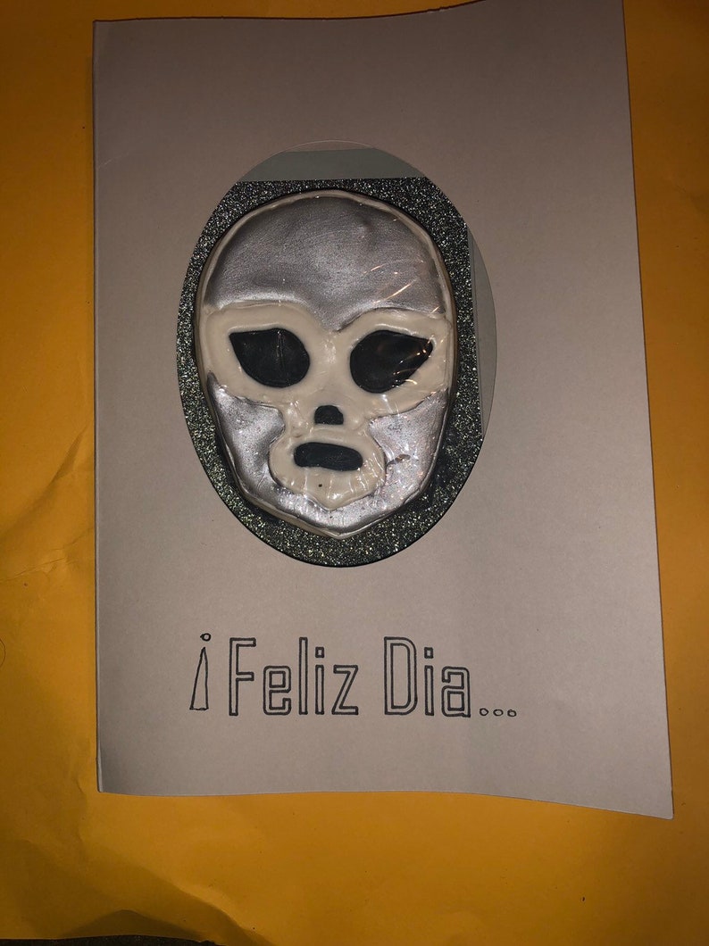Santo Cookie Card Pi\u00f1ata
