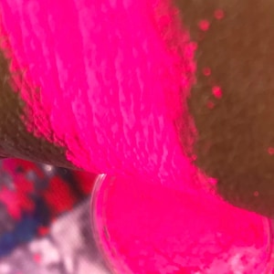 UV Glow EyeShadow Loose Pigment Neon Matte Eyeshadow color -Bright Pink