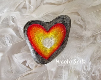 Stone * heart opening * 6 x 5 x 2 cm