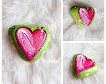 Heart stone * pocket stone * painted * green-red-pink * 4 x 3.5 x 2 cm * in an organza bag