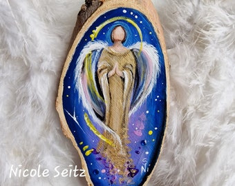 Angel painted on tree disc * 16.5 x 8.2 cm * Blue-gold