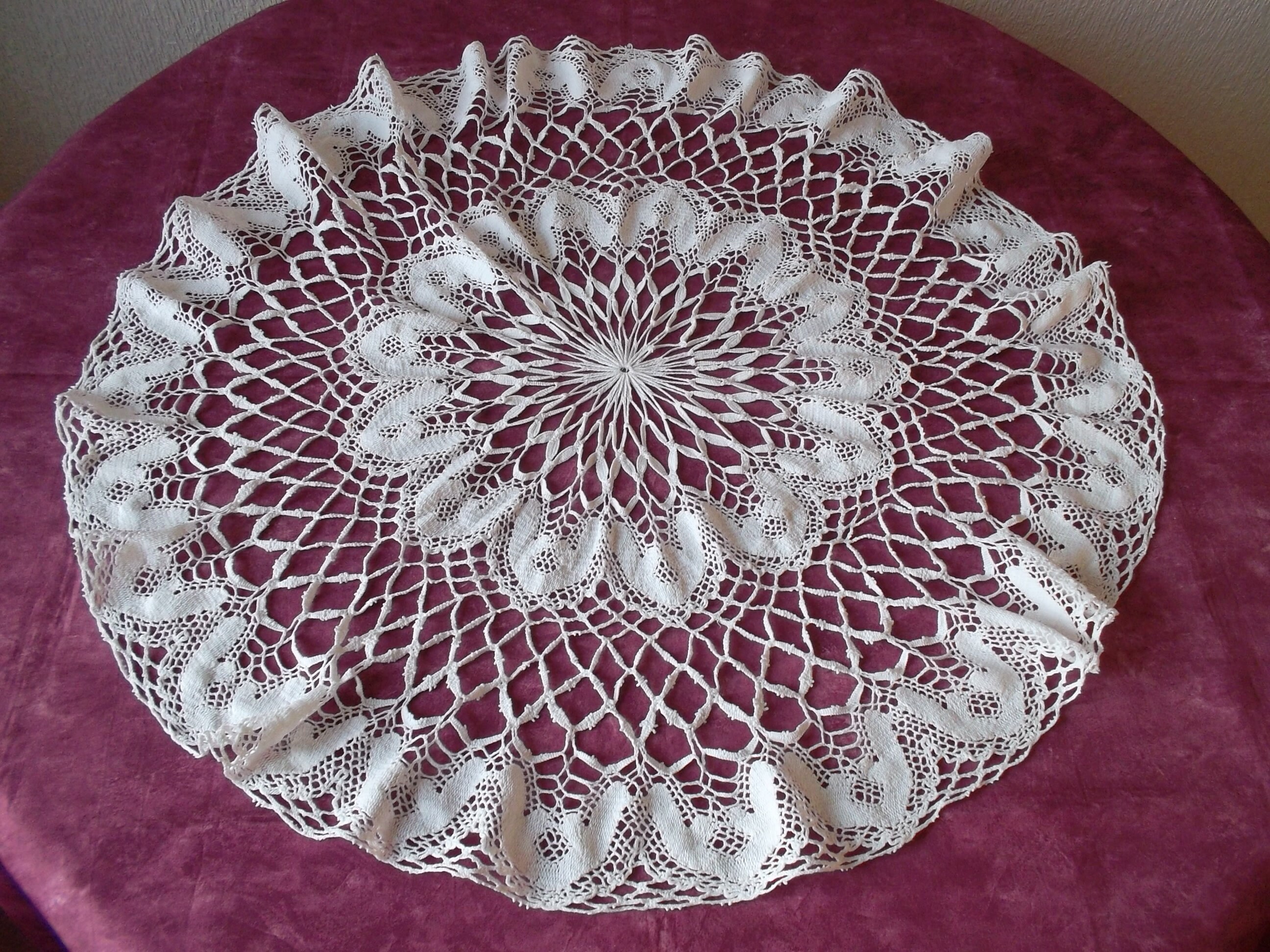 Nappe Ronde de Guéridon/Napperon en Dentelle