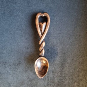 Handmade Welsh love spoon No 18