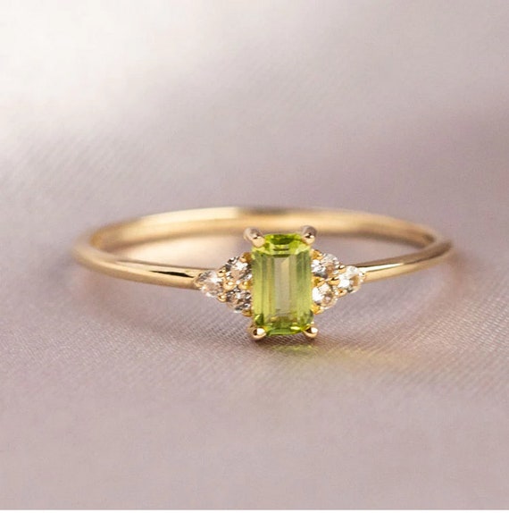 14k Gold Peridot Ring Solitaire Peridot Ring Baguette Etsy