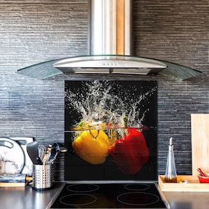 Stylish Tempered glass backsplash – Glass kitchen splashback – Glass upstand: Peppers In Water 3