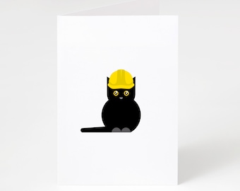 Puede incluir: Una tarjeta de felicitación blanca con un gato negro de dibujos animados que lleva un casco amarillo de construcción. El gato tiene ojos amarillos y pies grises. La tarjeta está en blanco por dentro.