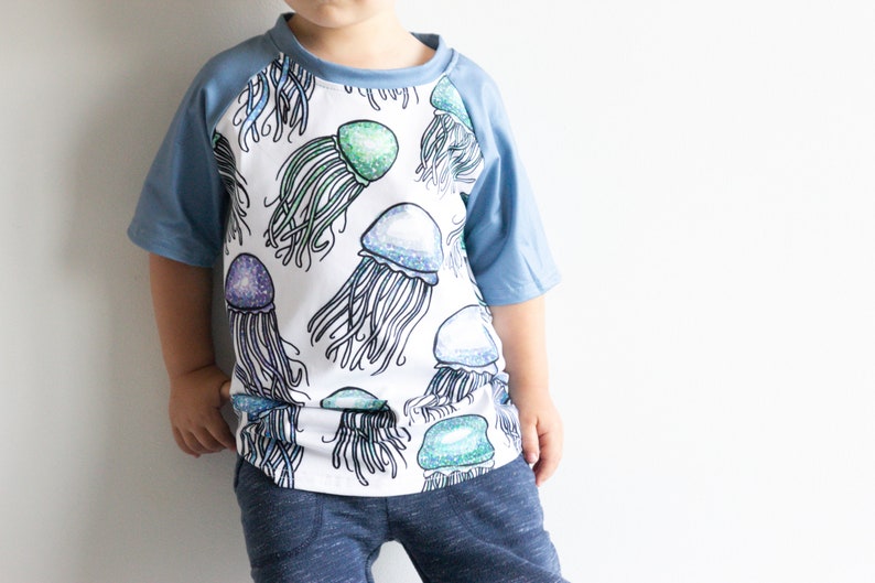 ON SALE Unisex Jellyfish Raglan T-Shirt image 1