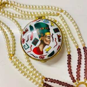 Vintage Ceramic Egyptian Round Snuff Box with Cleopatra painting / Tiny Miniature Pill Box / Jewelry Box / Small Trinket Container