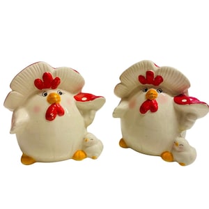 Vintage Hen & Chick Ceramic Piggy Bank Set – Farmhouse Chicken Coin Banks, Country Kitchen Decor, Kitsch Chicken Figurines, 1980s Style