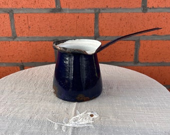 Cafetière turque pop-art émaillée bleu marine vintage des années 1980, cafetière grecque émaillée, ustensiles de cuisine vintage, cafetière émaillée rétro